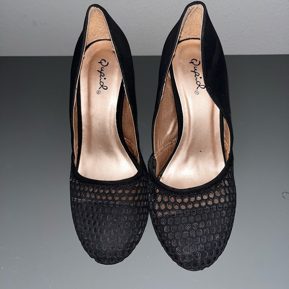 Qupid 4’ heels Black mesh-toe size 7.5M